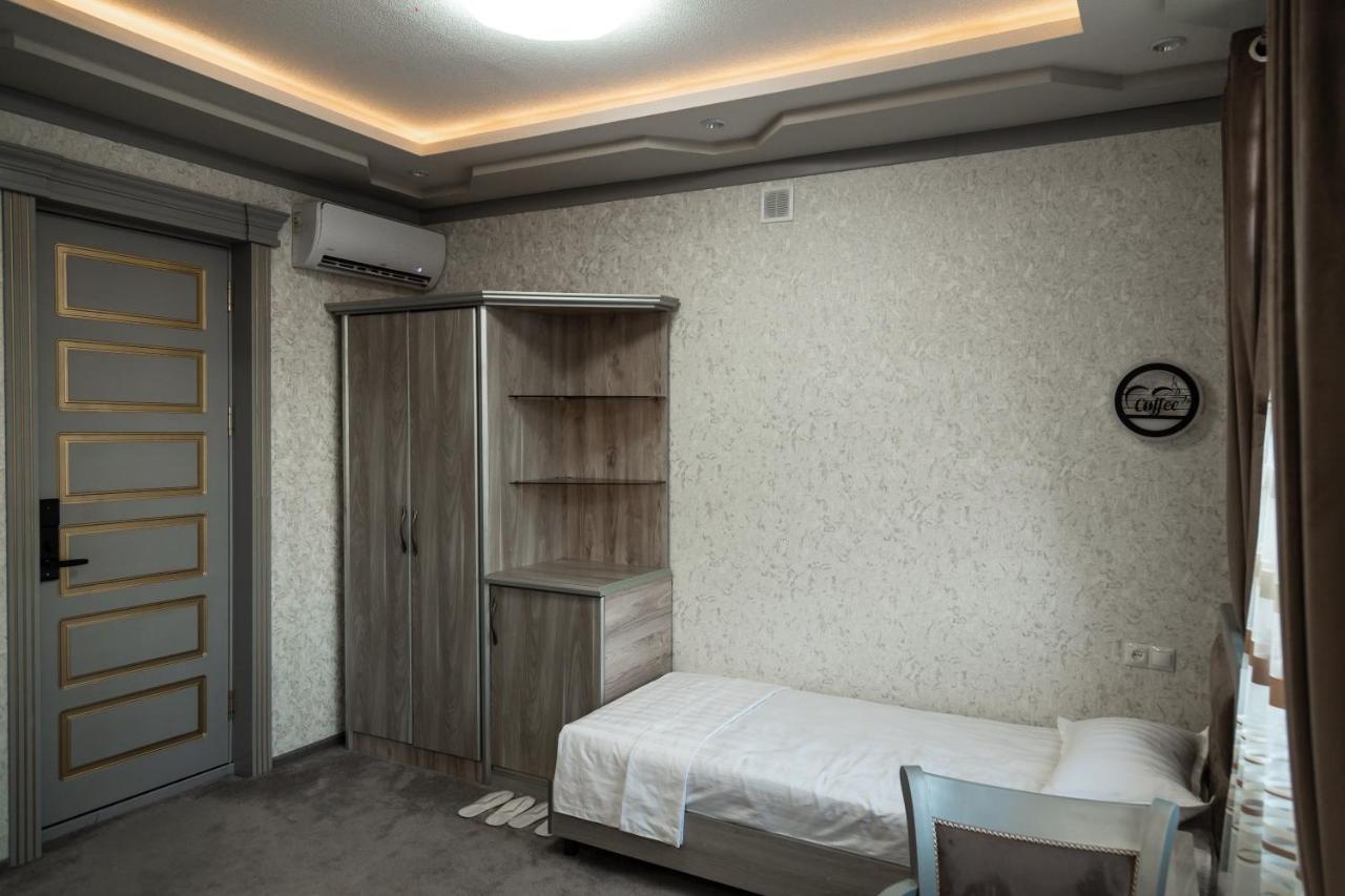 Diyor Hotel Marghilon 外观 照片