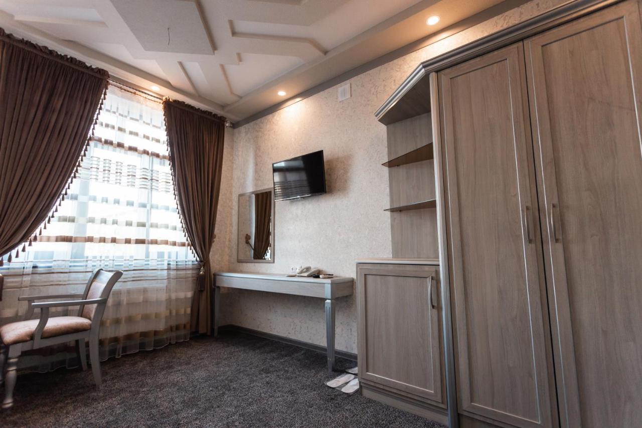 Diyor Hotel Marghilon 外观 照片