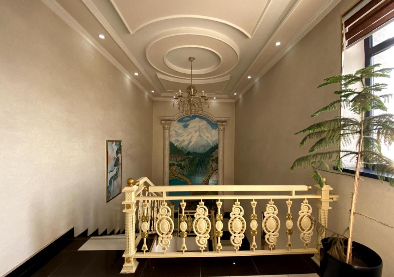 Diyor Hotel Marghilon 外观 照片