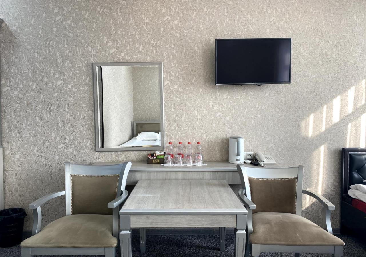 Diyor Hotel Marghilon 外观 照片