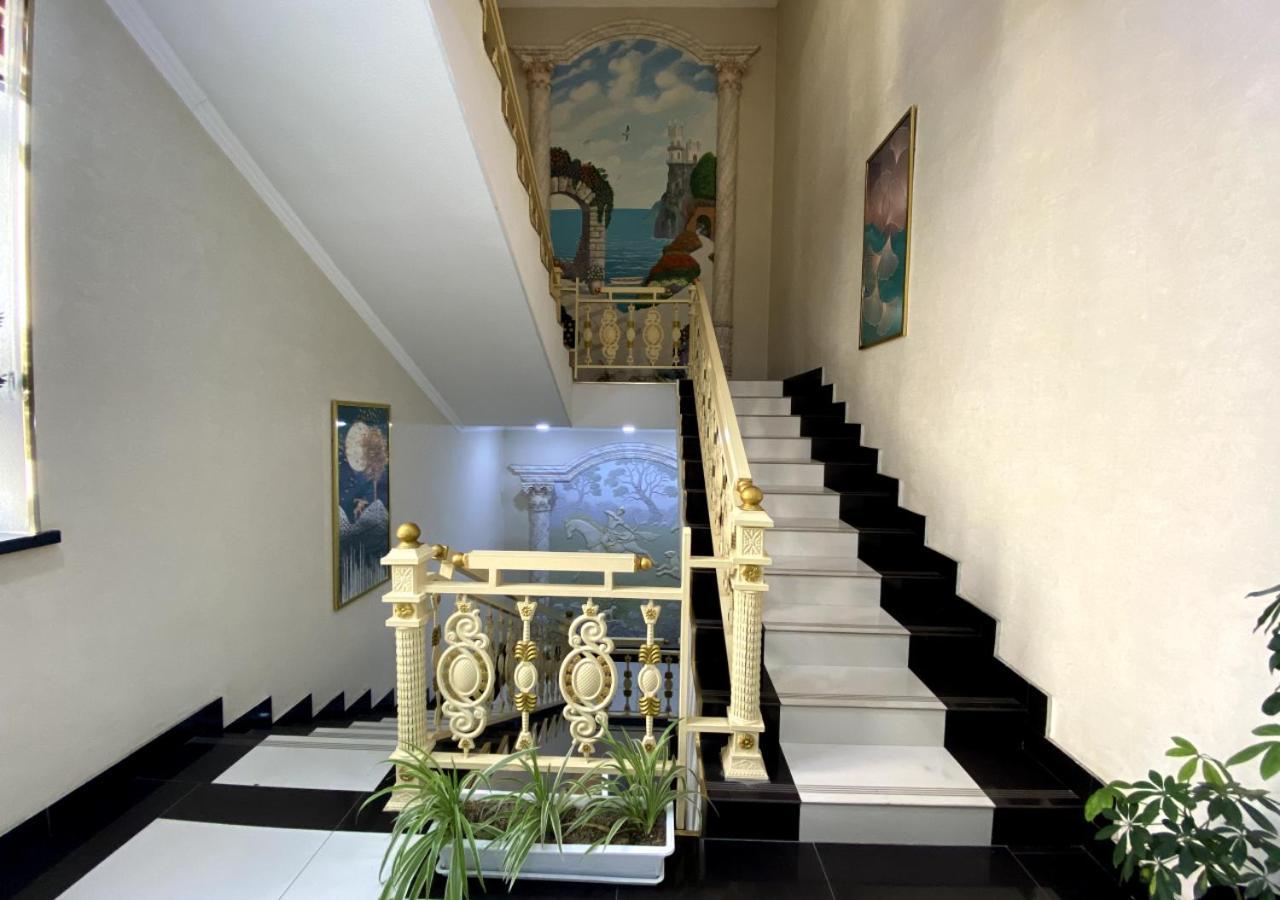Diyor Hotel Marghilon 外观 照片