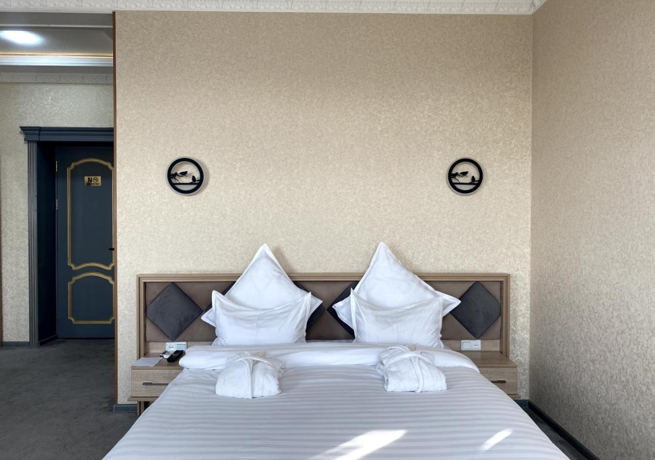 Diyor Hotel Marghilon 外观 照片