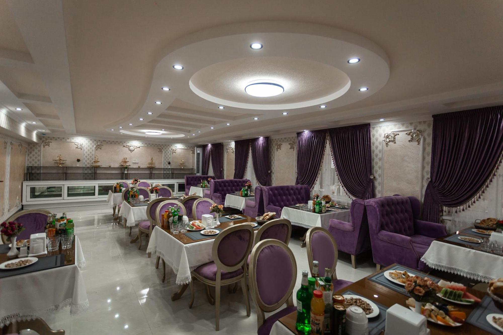 Diyor Hotel Marghilon 外观 照片
