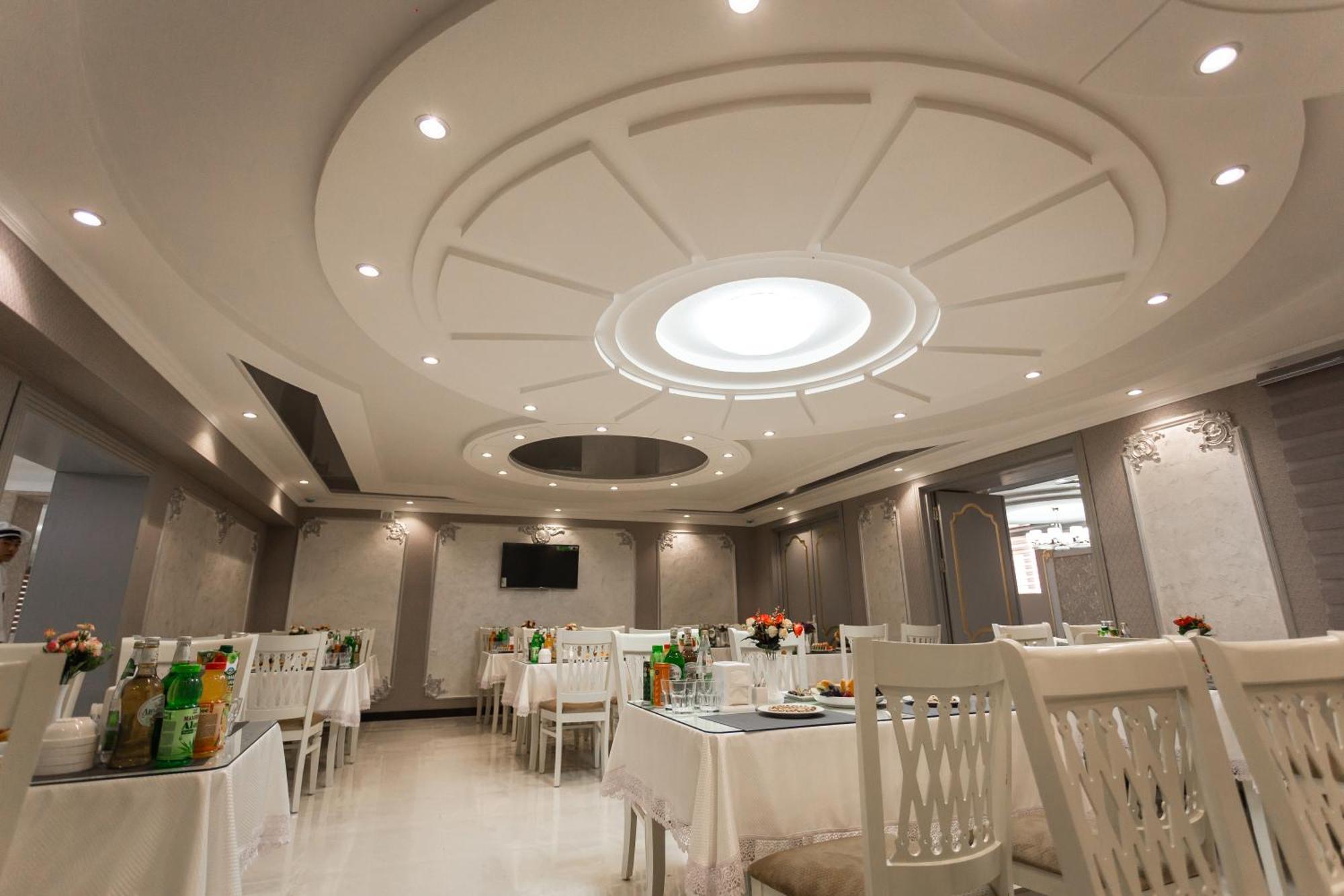 Diyor Hotel Marghilon 外观 照片