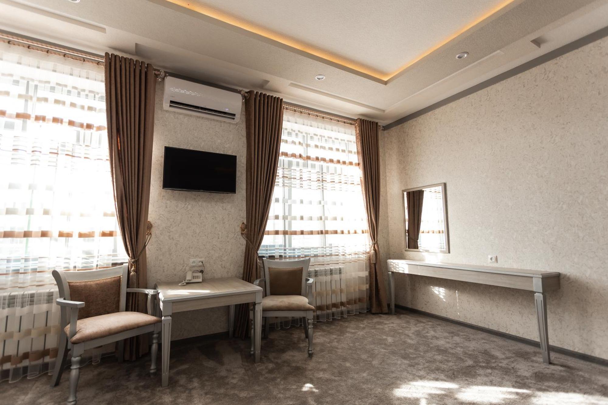 Diyor Hotel Marghilon 外观 照片
